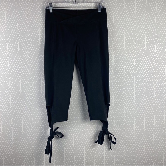 FREE PEOPLE MOVEMENT Turnout Leggings in Black - Picture 7 of 12